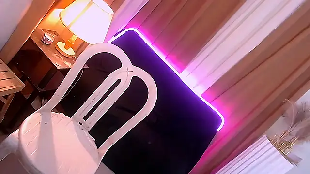 Chichiloeps online show from 10.22.25