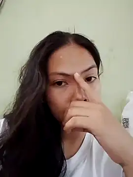 missluvv online show from 10.10.25