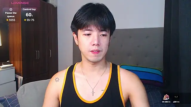 Snapshot of Addictiveboi chatting on 09.10.25 Addictiveboi online show from 09.10.25