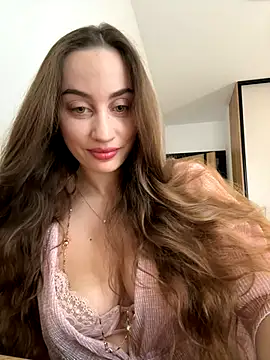 Maribelle Vinnie online show from 12.15.25