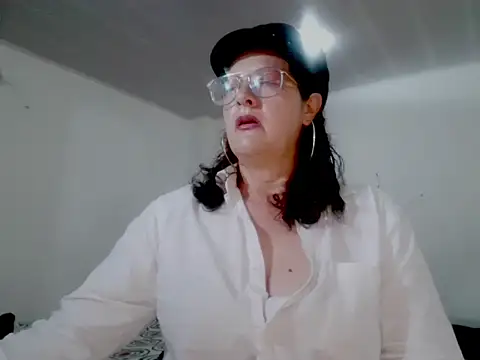 ArdienteBetania online show from 10.14.25