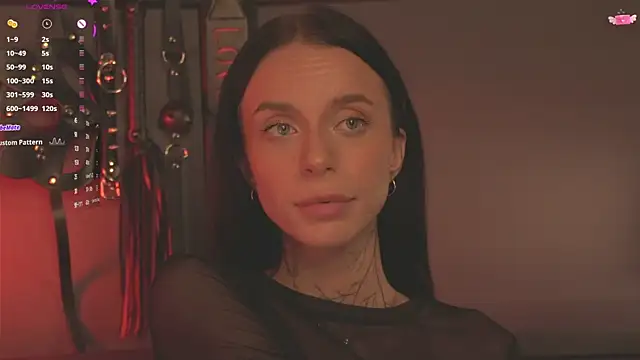 livia starwars online show from 09.17.25