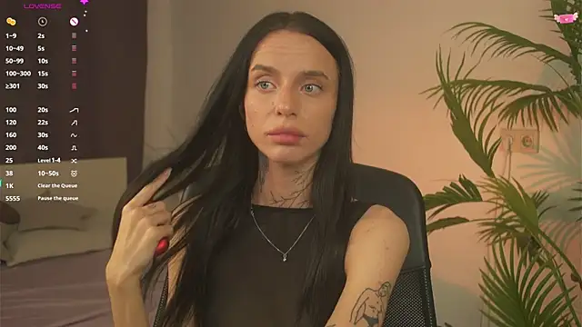 livia starwars online show from 09.25.25