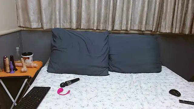 SlutyAngelxxx online show from 02.13.26