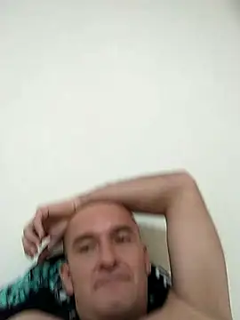 Snapshot of Josephfas chatting on 11.04.25 Josephfas online show from 11.04.25