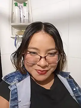 AsshleyVillaloboss online show from 11.19.25