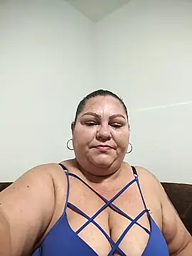 Snapshot of Miasmithr chatting on 10.25.25 Miasmithr online show from 10.25.25