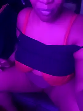 Nisha Benz online show from 09.22.25