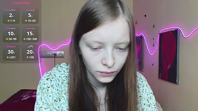 AliceHaris online show from 10.15.25