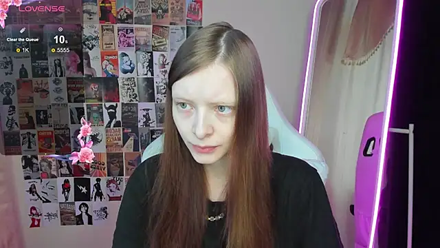 AliceHaris online show from 11.21.25