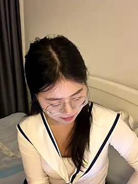 Ella-A9 online show from 09.24.25