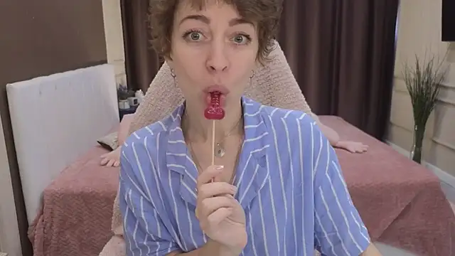 daniellia  online show from 09.22.25