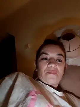 Snapshot of alinaalinutzq chatting on 10.20.25 alinaalinutzq online show from 10.20.25