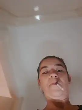 Snapshot of alinaalinutzq chatting on 11.04.25 alinaalinutzq online show from 11.04.25