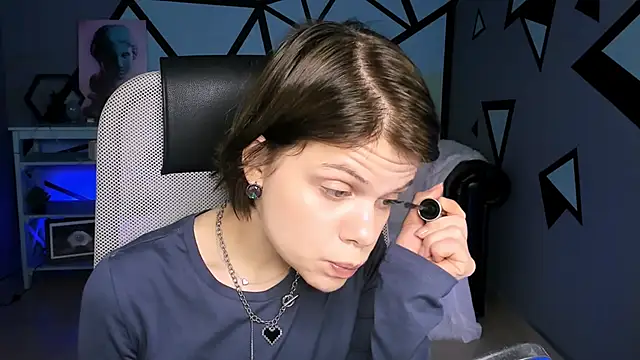 EllieMurler online show from 10.10.25