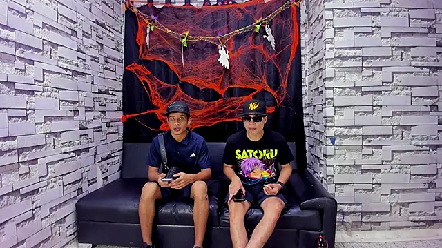 Snapshot of Crazy_Cult_Sex chatting on 10.22.25 Crazy Cult Sex online show from 10.22.25