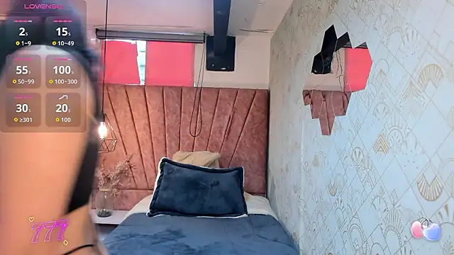 Kiara Cruz   online show from 03.25.26