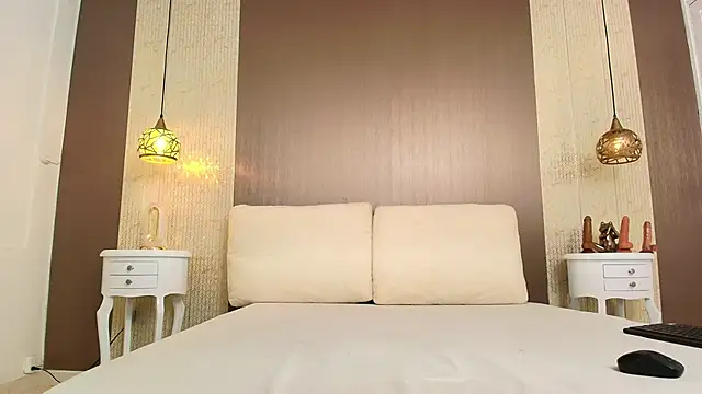 Tiifany Baker online show from 11.25.25