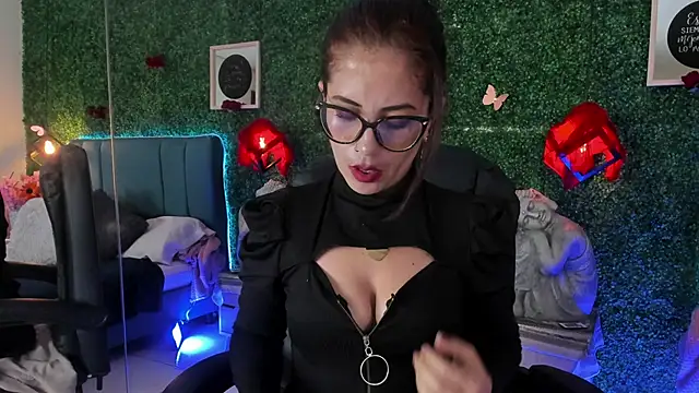 Linagh  online show from 03.31.26