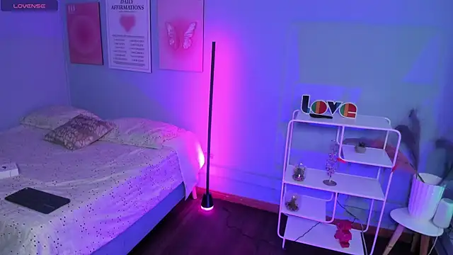 Bella  Lane online show from 03.20.26