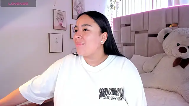 Snapshot of Zoey_thompson chatting on 07.03.26 Zoey thompson online show from 07.03.26
