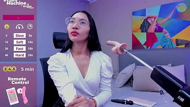 lucyy liiuu online show from 09.28.25