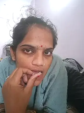 Sofia kuuu online show from 10.31.25