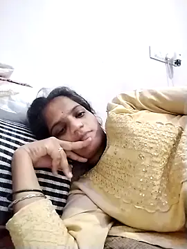 Sofia kuuu online show from 11.03.25