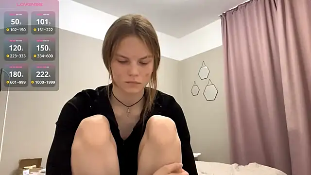 Snapshot of AudreyHammond chatting on 09.19.25 AudreyHammond online show from 09.19.25