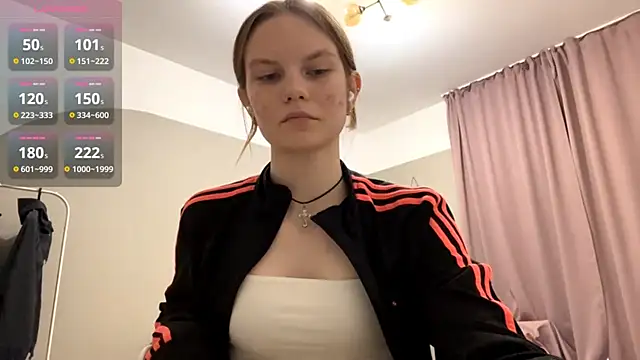 Snapshot of AudreyHammond chatting on 09.22.25 AudreyHammond online show from 09.22.25