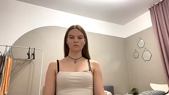 Snapshot of AudreyHammond chatting on 10.14.25 AudreyHammond online show from 10.14.25