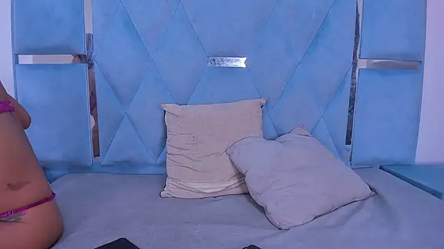 Snapshot of DaylesAndHarry chatting on 10.17.25 DaylesAndHarry online show from 10.17.25