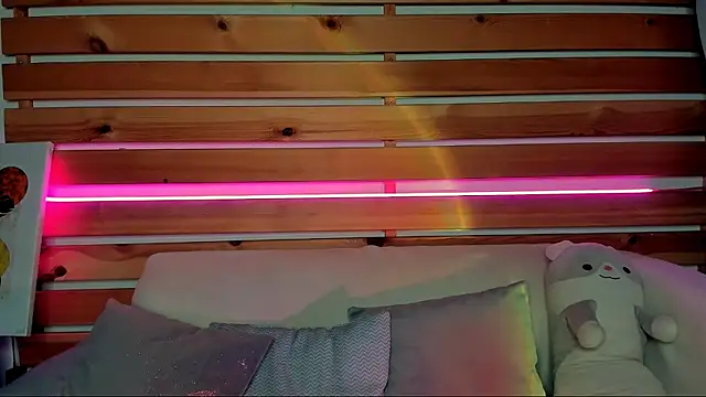 Snapshot of Lori_Williams chatting on 10.07.25 Lori Williams online show from 10.07.25