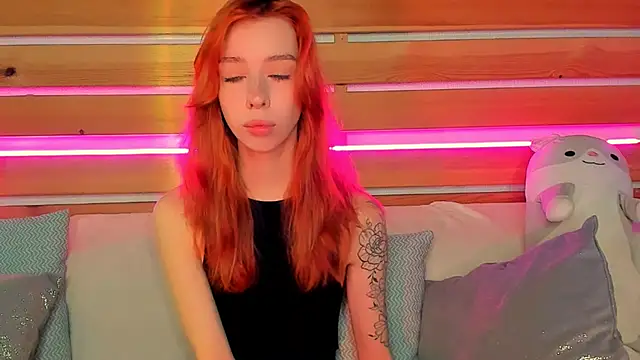 Snapshot of Lori_Williams chatting on 10.09.25 Lori Williams online show from 10.09.25