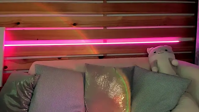 Snapshot of Lori_Williams chatting on 10.22.25 Lori Williams online show from 10.22.25