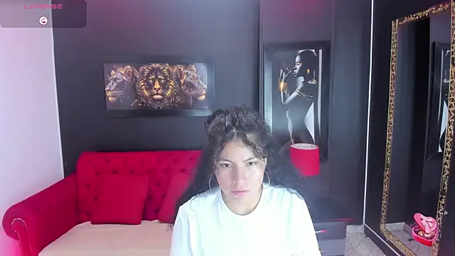 Snapshot of angelita_martins chatting on 09.23.25 angelita martins online show from 09.23.25