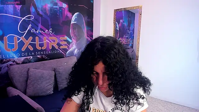 Snapshot of angelita_martins chatting on 09.26.25 angelita martins online show from 09.26.25