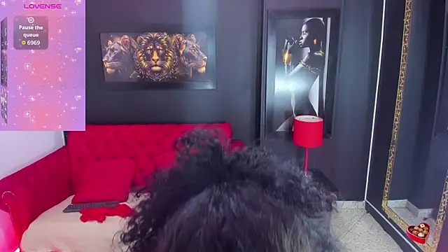 Snapshot of angelita_martins chatting on 09.27.25 angelita martins online show from 09.27.25