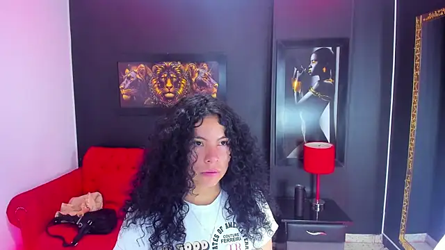 Snapshot of angelita_martins chatting on 10.05.25 angelita martins online show from 10.05.25