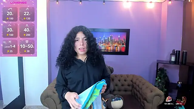 Snapshot of angelita_martins chatting on 10.17.25 angelita martins online show from 10.17.25