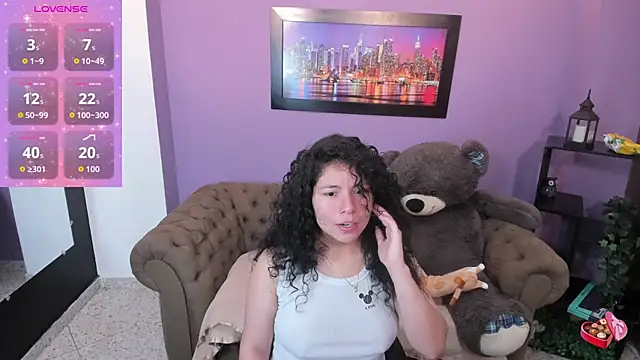 Snapshot of angelita_martins chatting on 10.25.25 angelita martins online show from 10.25.25