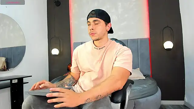 Liam walk  online show from 09.24.25