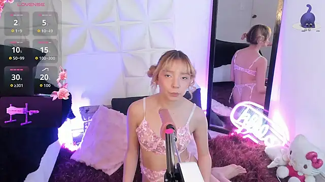 Snapshot of JuliethMoss chatting on 09.25.25 JuliethMoss online show from 09.25.25