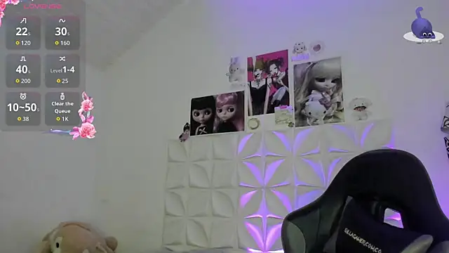 Snapshot of JuliethMoss chatting on 10.27.25 JuliethMoss online show from 10.27.25