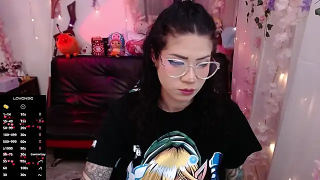 Snapshot of jadedelux_ chatting on 09.19.25 jadedelux online show from 09.19.25