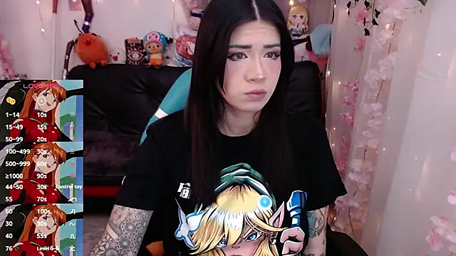 Snapshot of jadedelux_ chatting on 10.08.25 jadedelux online show from 10.08.25