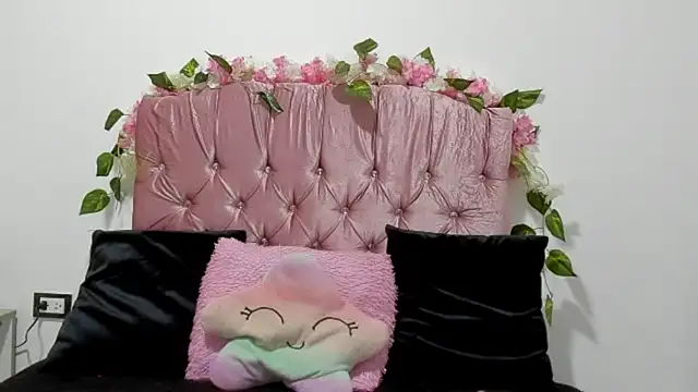 ivy moon05 online show from 11.05.25