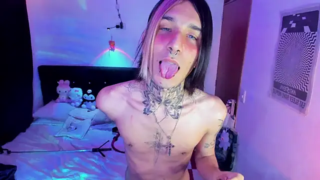 Snapshot of marshall__k chatting on 10.27.25 marshall k online show from 10.27.25