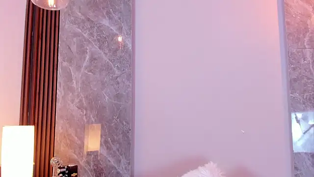 Emma hunter  online show from 10.05.25