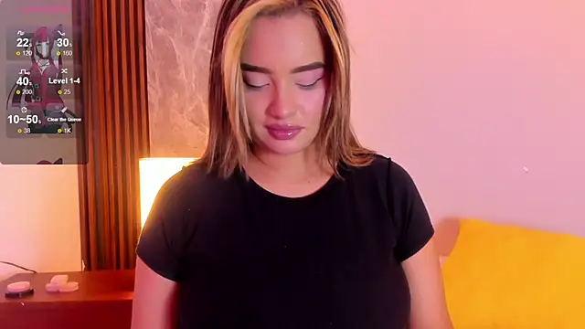 Emma hunter  online show from 11.18.25